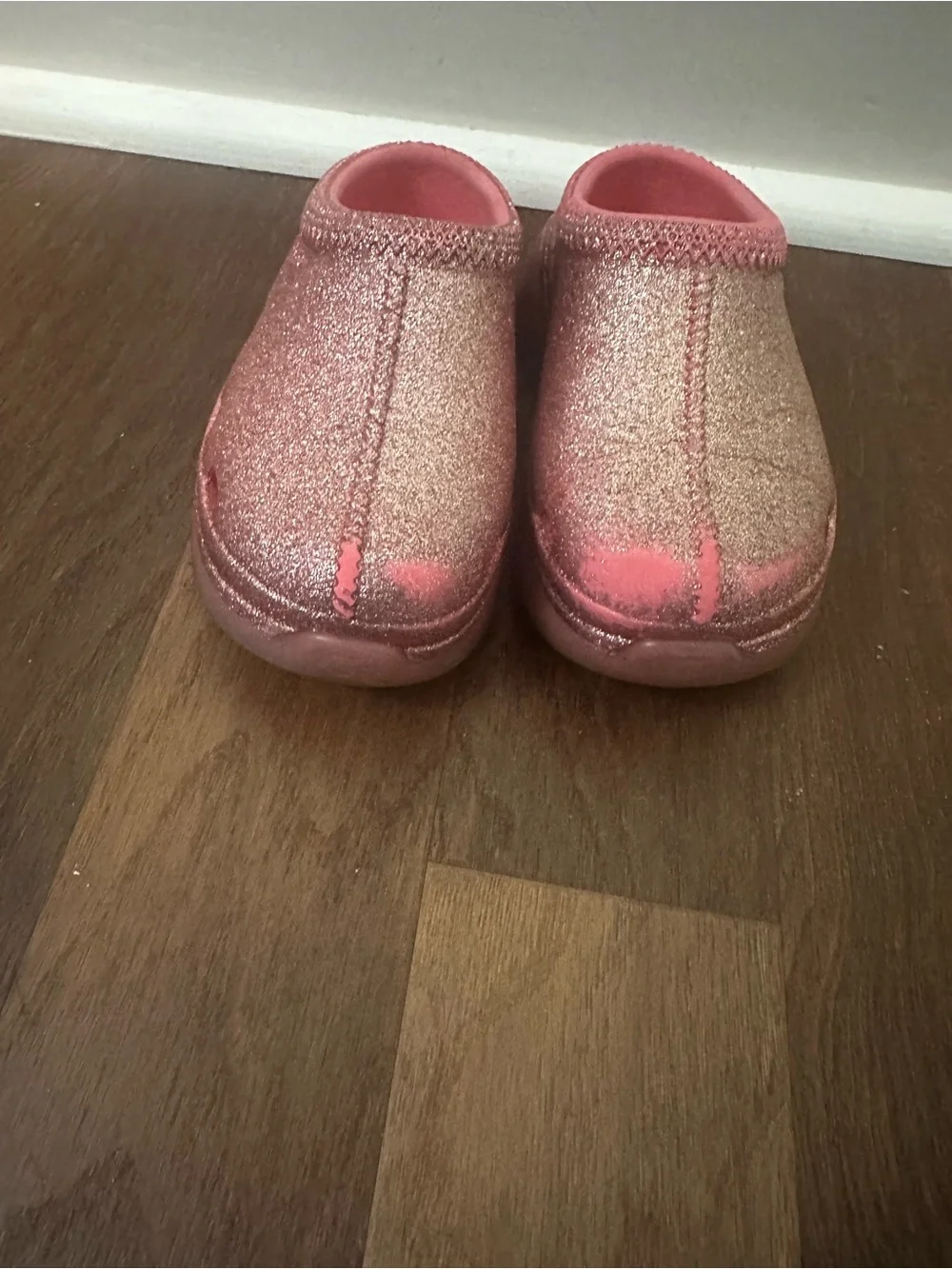 UGG Girls Tasman Pink Glitter Slip-On Clogs in Pink Size 9